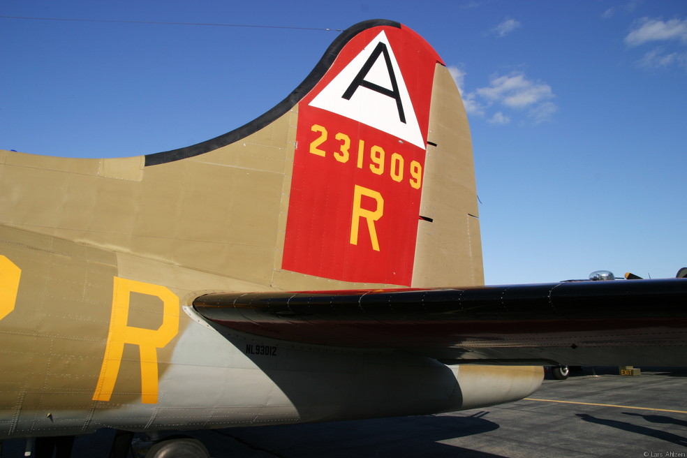 B17 Tail