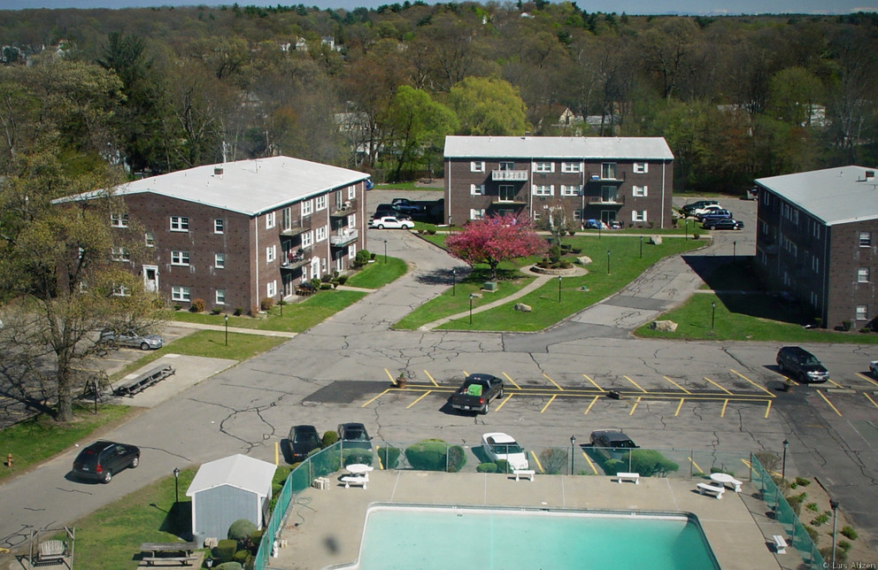 Colonial Towers - bird's eye view