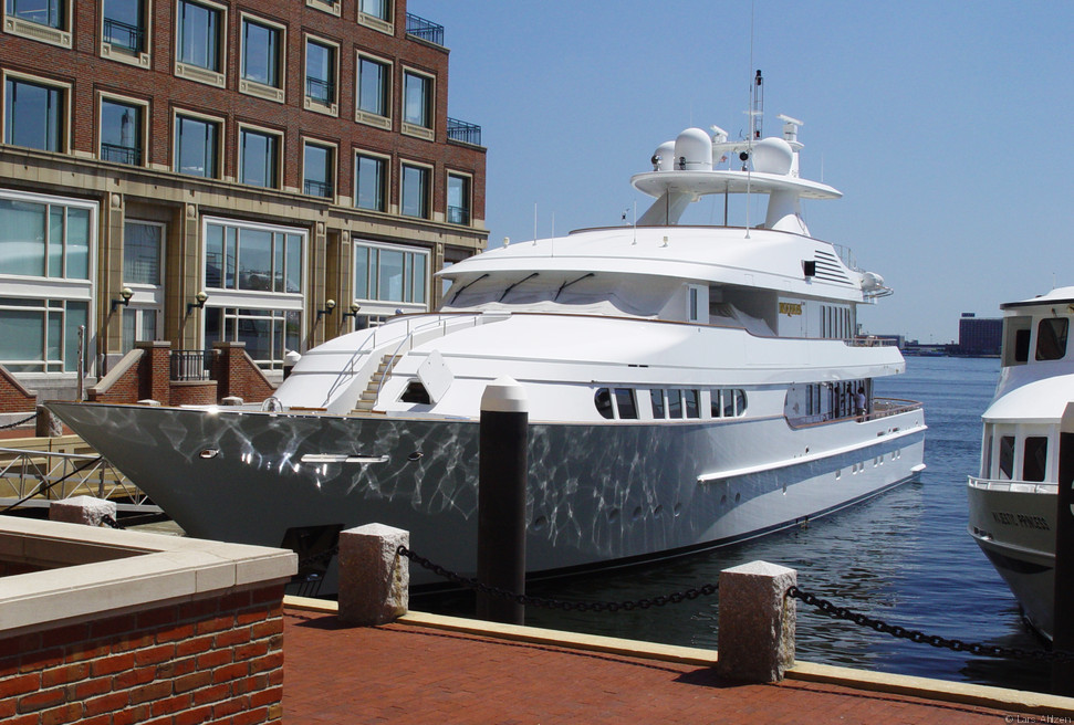 Yacht