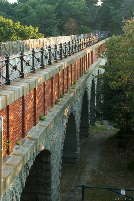 Echo Bridge