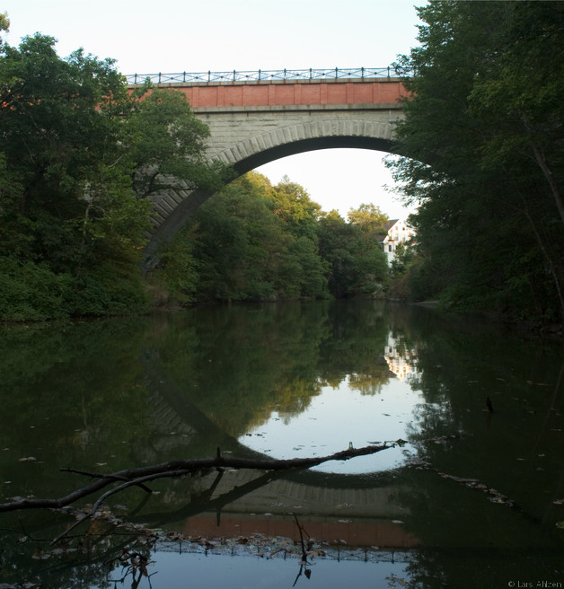 Echo Bridge