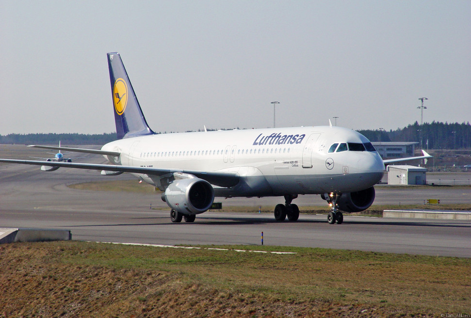 Aircraft 02 LH A320