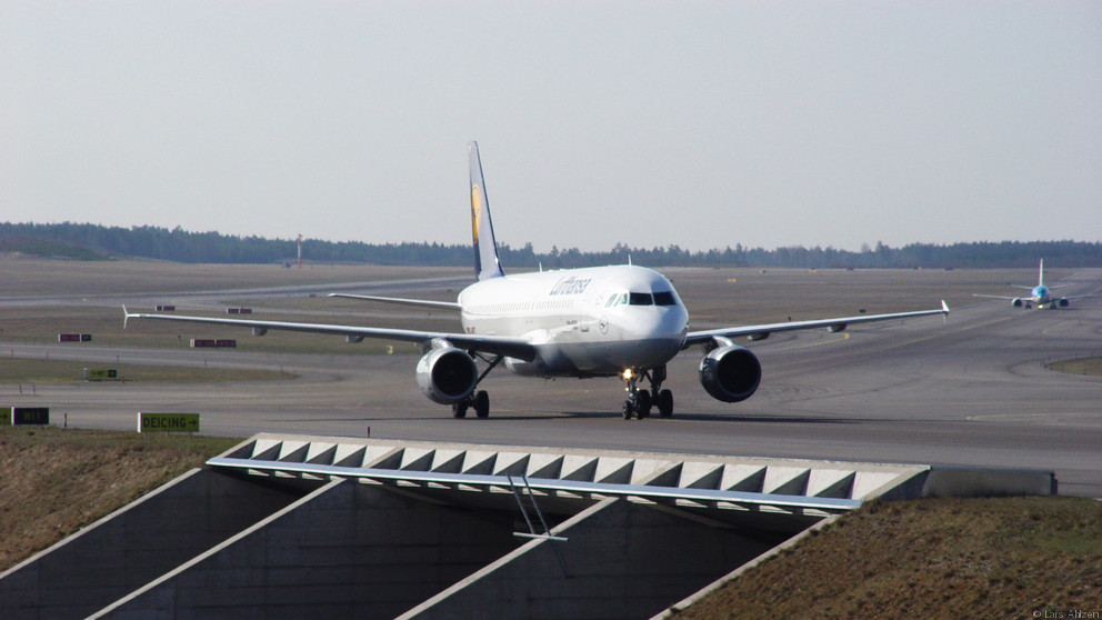 Aircraft 01 LH A320